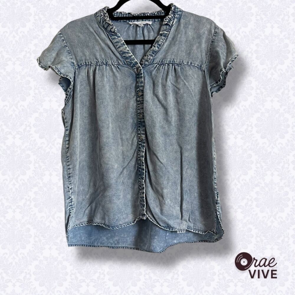 Jane & Delancey S Light Wash Chambray Flowy Top Flutter Sleeve Tunic Blouse